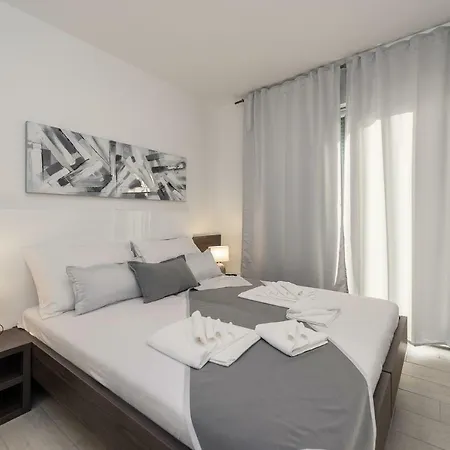Apartments & Rooms Pool Villas Maris Novalja Exterior photo