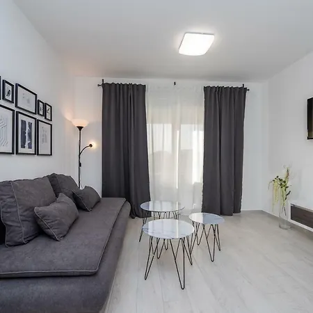 Apartments & Rooms Pool Villas Maris Novalja Exterior photo