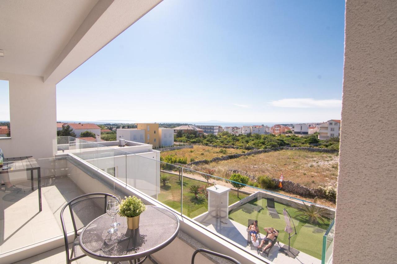 Apartments&rooms Pool Maris *