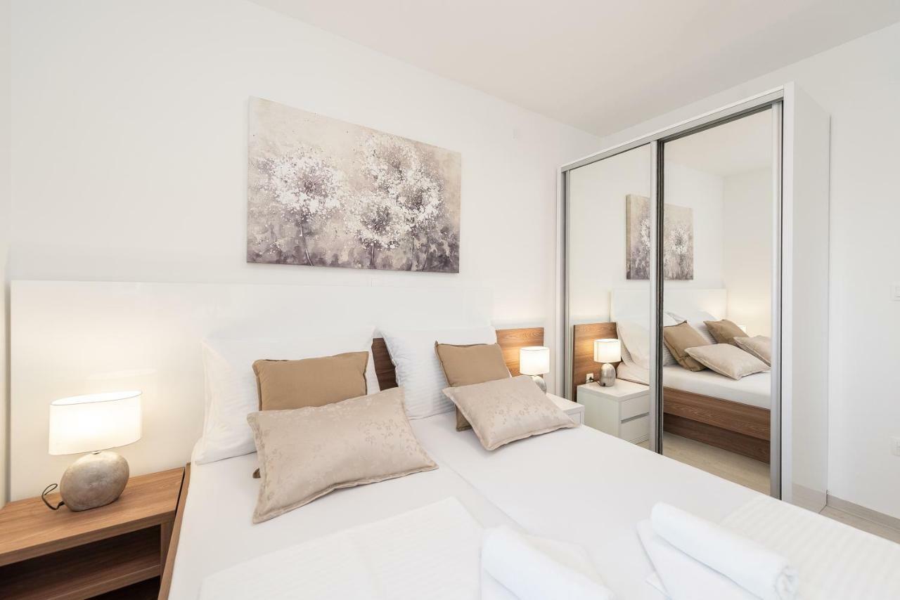 Apartments&rooms Pool Maris Apartamento *